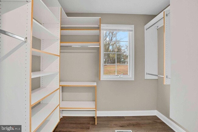 Building Photo - 3839 Blenheim Rd