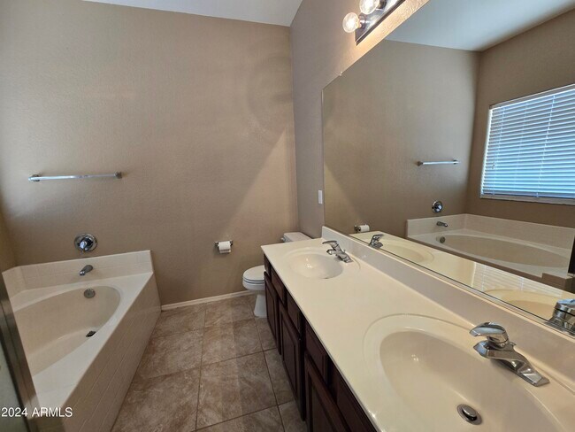 Building Photo - 3741 E Derringer Way