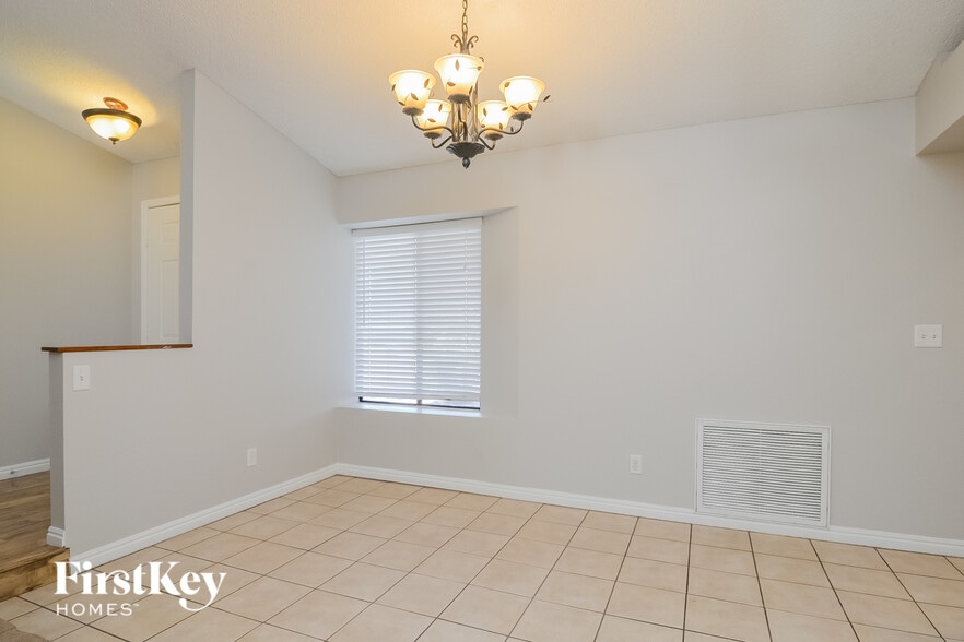 Building Photo - 801 Anchor Dr