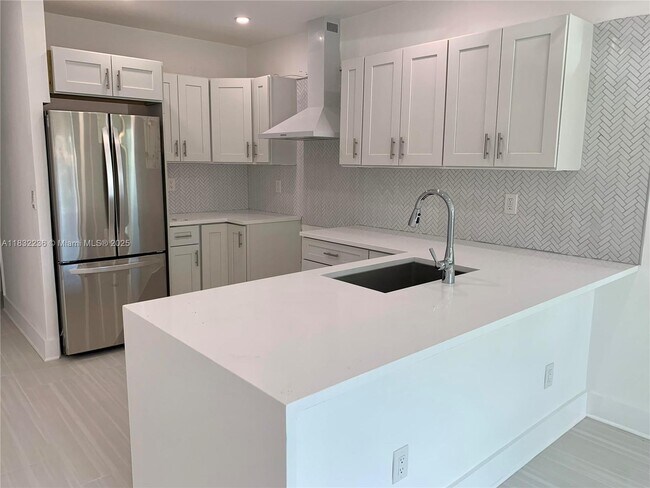 Primary Photo - 1711 SW 21st Ter