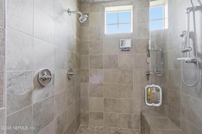 Building Photo - 4571 San Lorenzo Blvd