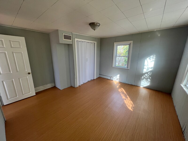 Building Photo - 2511 S Snyder Ave