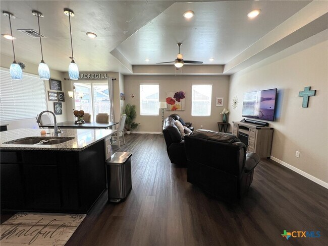 Building Photo - 3512 Donald Dr