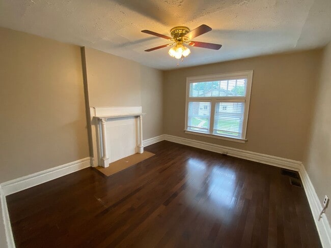 Building Photo - Central Campus OSU 7 bedroom, 4 Bathroom H...