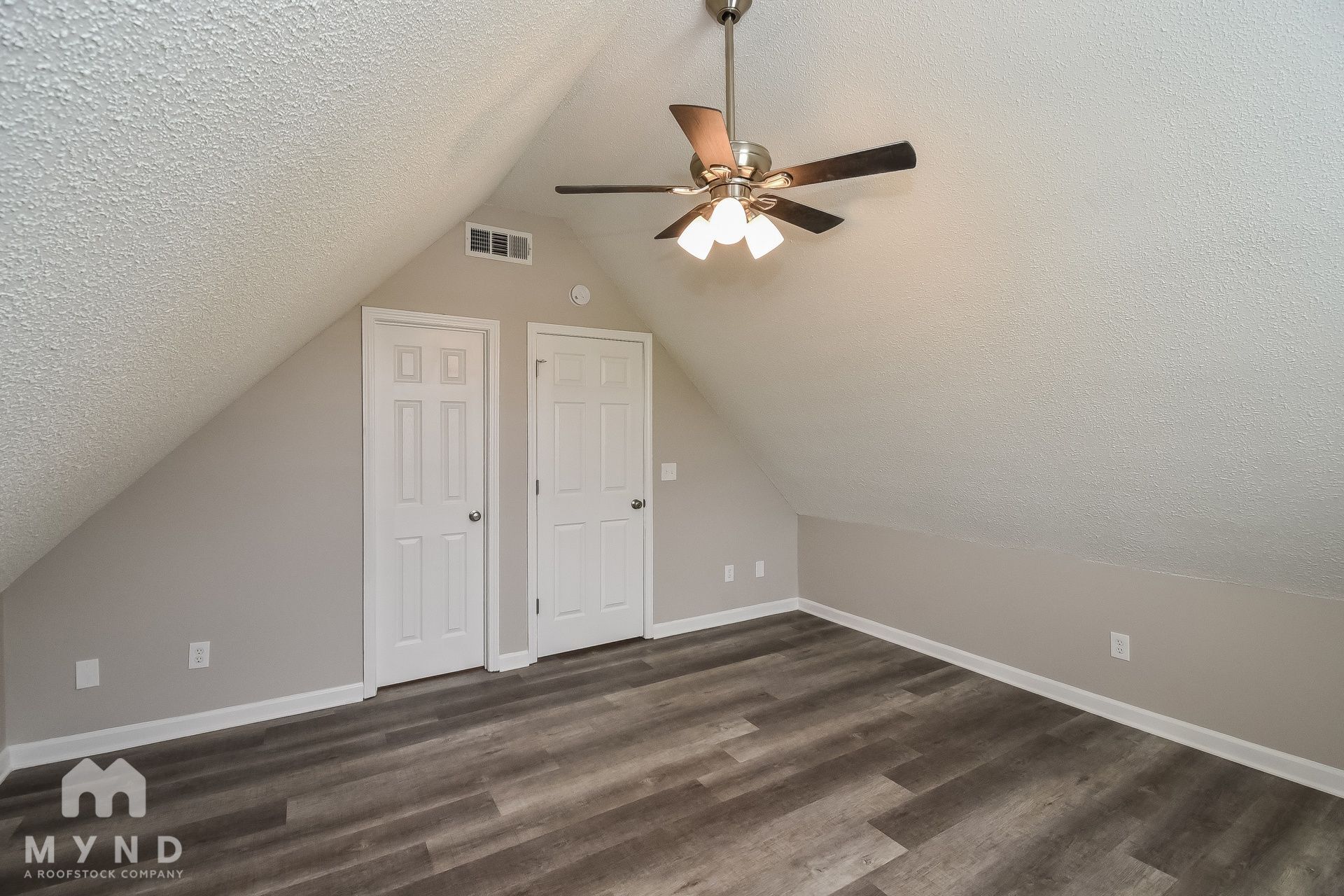 Building Photo - 7953 Lake Wind Ct