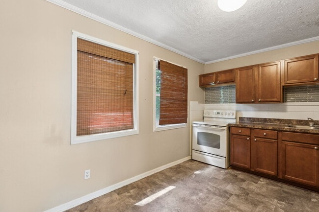 Building Photo - 1254 De Paul Dr