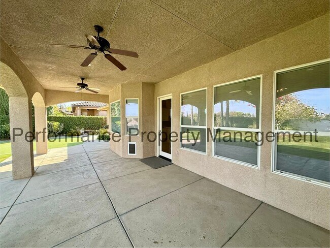Building Photo - 12520 Crown Crest Dr