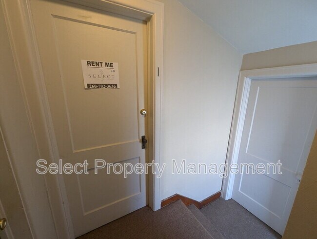 Building Photo - 1235 Stophlet St