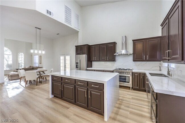Building Photo - 5152 Forest Oaks Dr