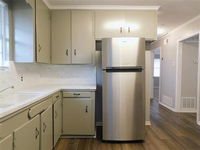 Building Photo - 1106 Frame St