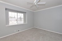 Building Photo - Elegant Home in Hobble Creek!