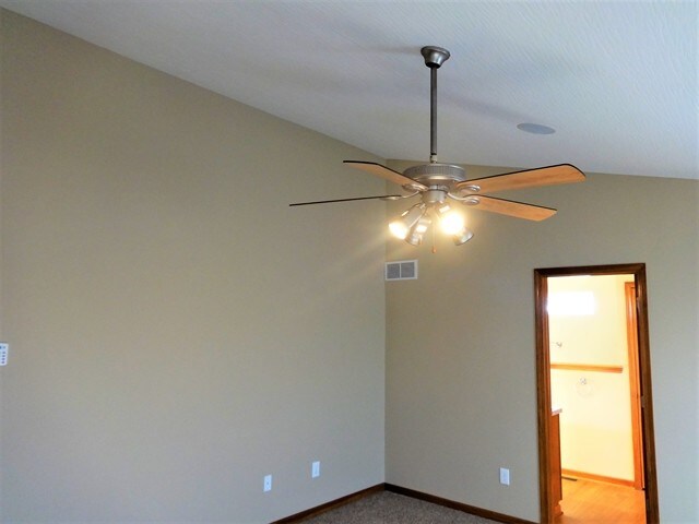 Building Photo - 16 Stoney Bluff Way