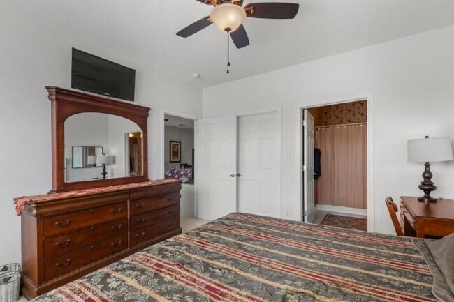 Building Photo - 5751 Oyster Catcher Dr
