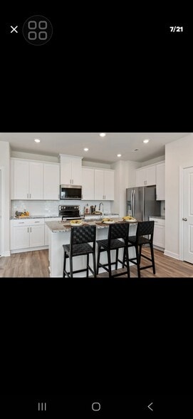 Building Photo - 1002 Harry Ct