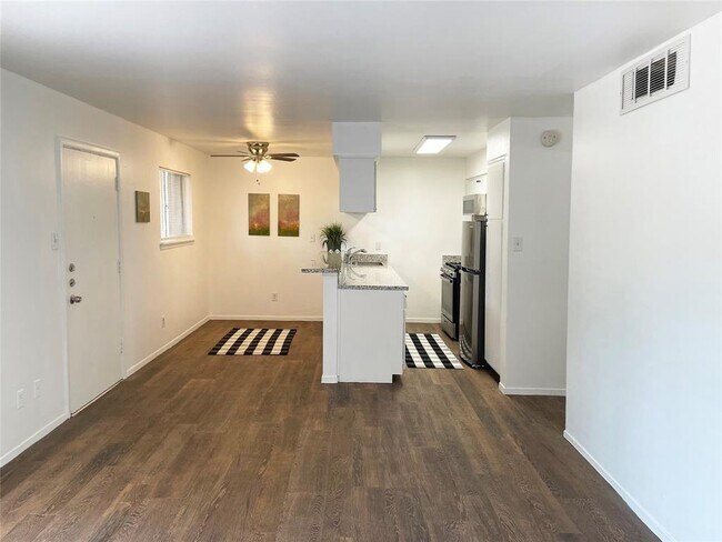 Building Photo - 1529 Wirt Rd