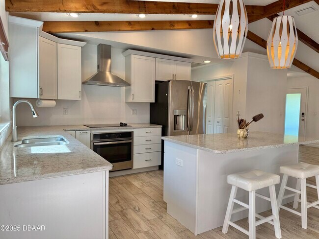 Building Photo - 126 Ormwood Dr