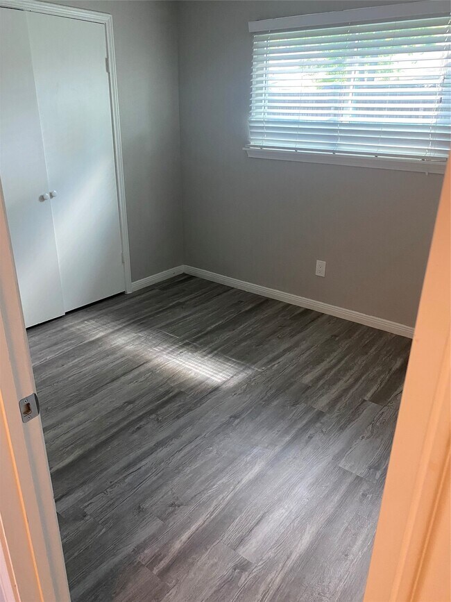 Building Photo - 7519 San Benito Dr