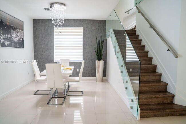 Building Photo - 3521 W 86th Terrace