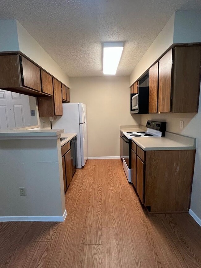 Building Photo - Beautiful 1BD / 1BA - W/D - North Campus - Law School - Engineering - $1495