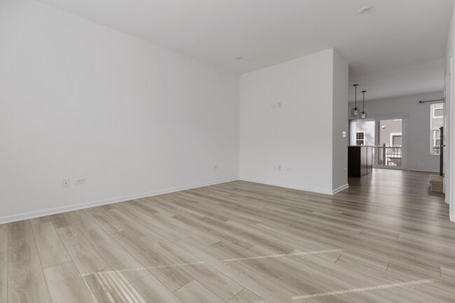 Building Photo - 632 Wolverine Dr