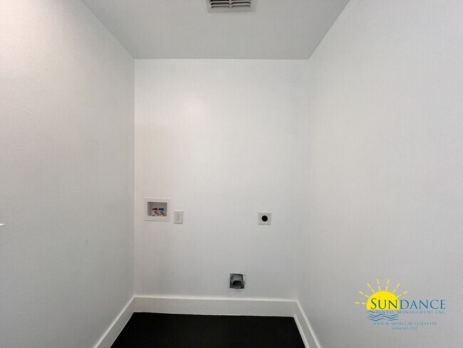 Charming 3 Bedroom Eagles Landing - Charming 3 Bedroom Eagles Landing Townhous Crestview Fl Building Photo 