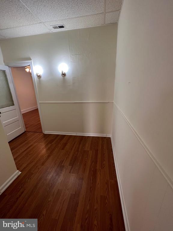 Building Photo - 7979 Oxford Ave