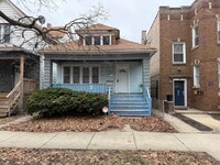 Building Photo - Updated 4 Bedroom Home with Off-Street Parking
