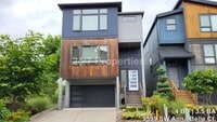Building Photo - Modern and Stylish 3 BD | 3.5 BA Home w/ B...
