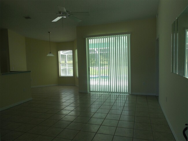 Building Photo - 5592 W Woodside Dr