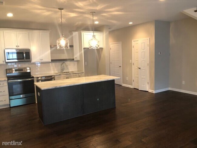Building Photo - 2 br, 3 bath Condo - 4203 Taylor Cove Ct