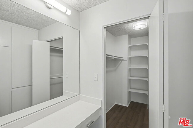 Building Photo - 1340 S Beverly Glen Blvd