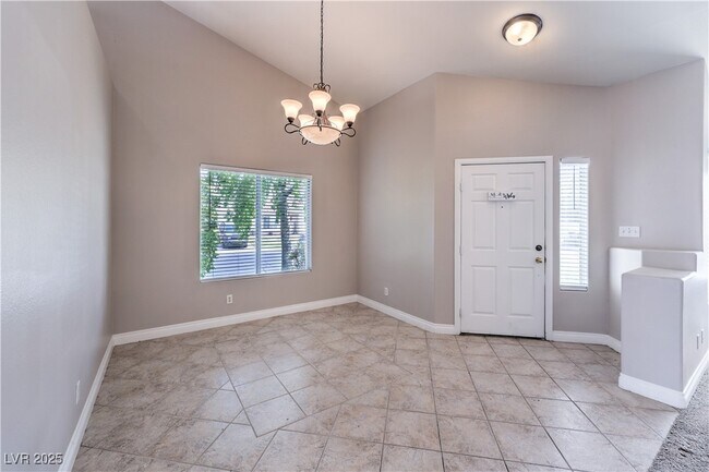 Building Photo - 4765 Calavo St