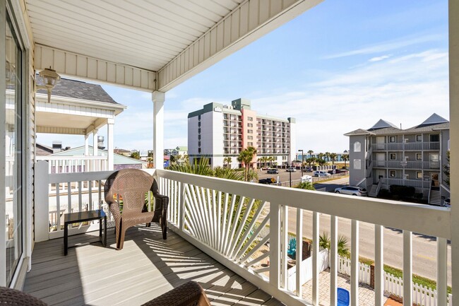 Building Photo - Pier View Paradise-Seasonal Beach House 11...