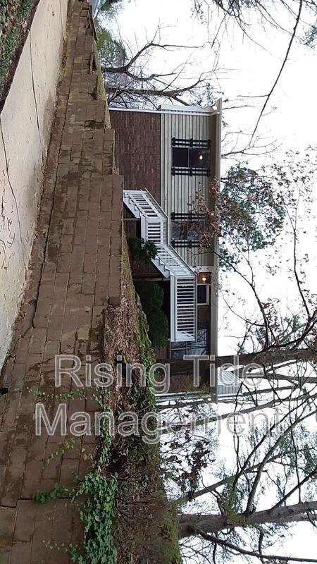 Building Photo - 436 10th Ct