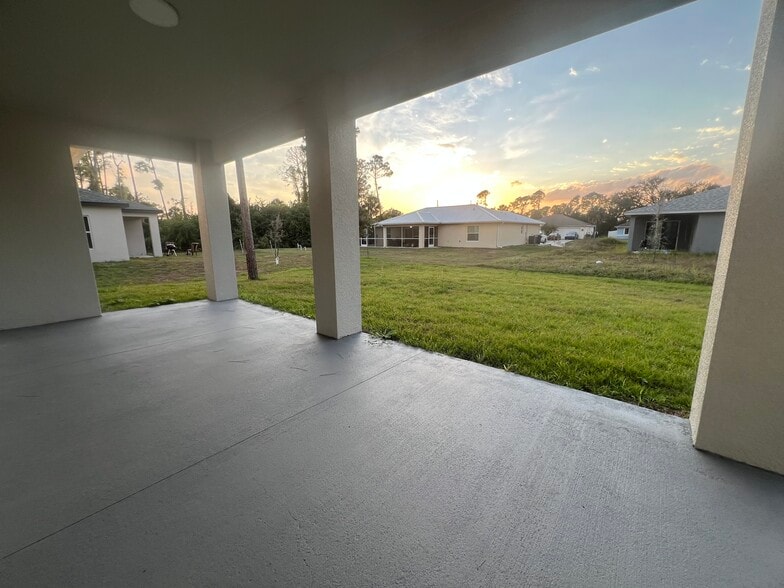 Building Photo - 4327 Kinlock St