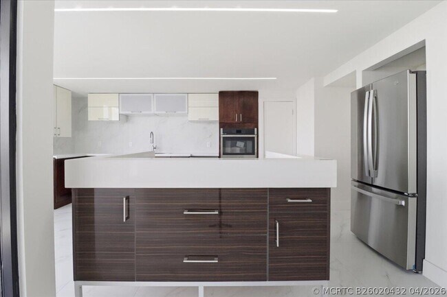 Building Photo - 936 Intracoastal Dr