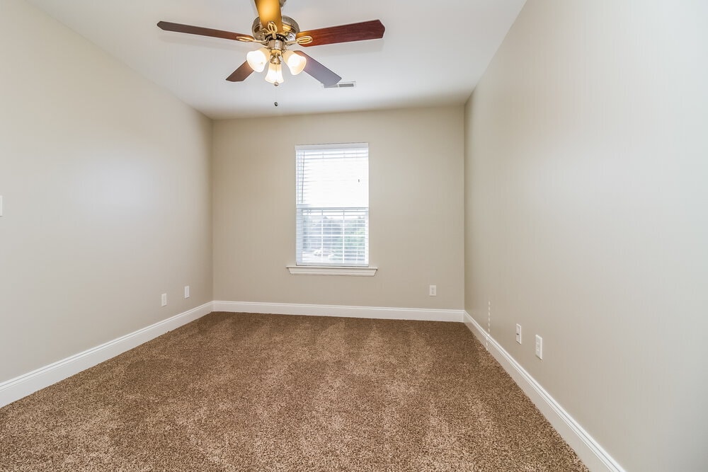 Building Photo - 2641 Westhaven Dr