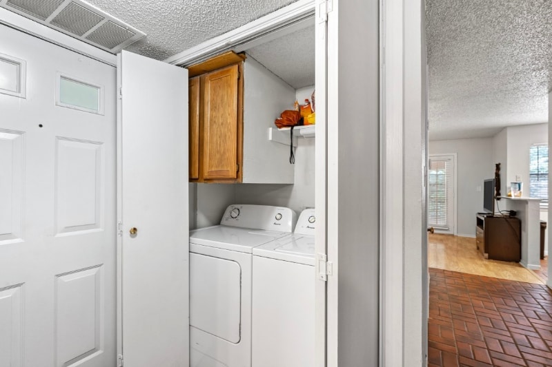 Building Photo - 2210 Rio Grande St