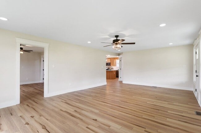 Building Photo - 4633 Godwin Blvd