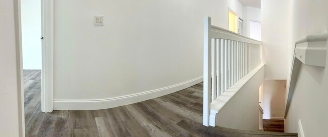 Building Photo - 10253 Vía Hibiscus