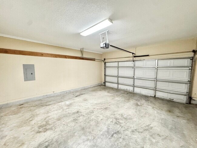 Building Photo - 7469 Dal Whinnie Trail