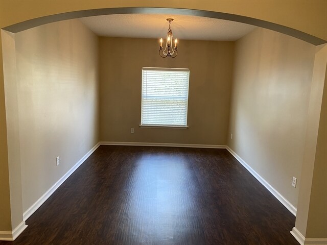 Building Photo - 2879 Pebblewood Ln