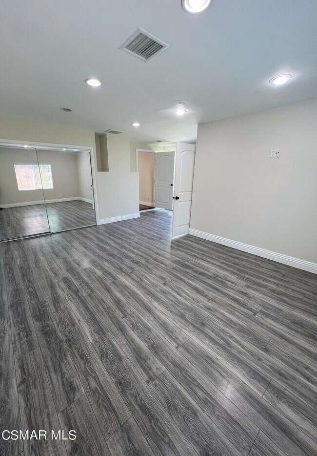 Building Photo - 7472 Ponce Ave