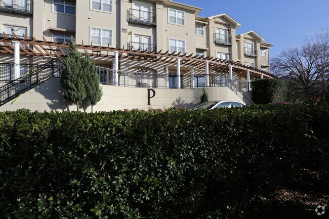 Piazza Siena Dallas, TX Apartment Finder