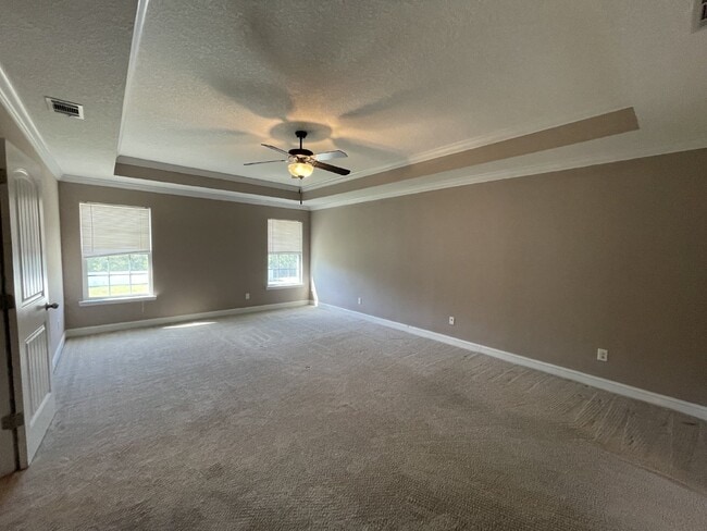 Building Photo - Home For Rent