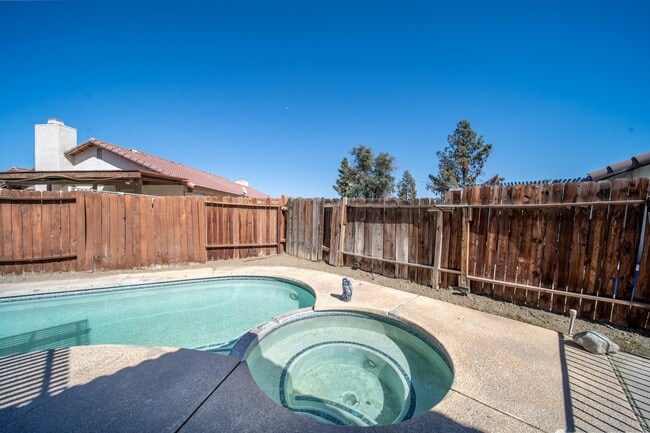 Building Photo - 81402 Palmwood Dr