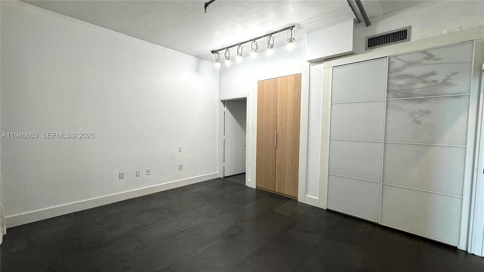 Building Photo - 1700 Meridian Ave