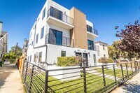 Building Photo - 4507 W 18th St