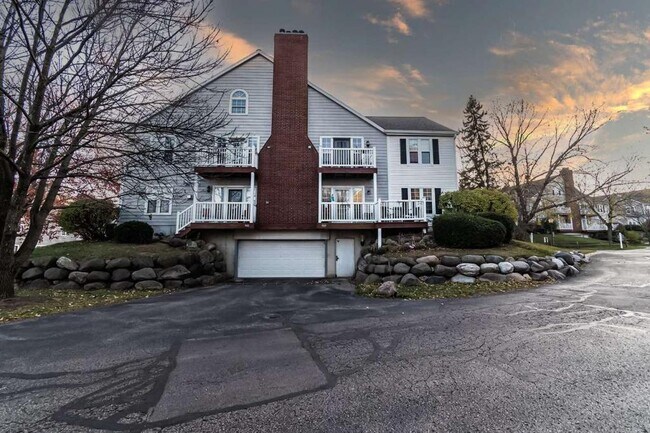 Building Photo - 905 Harbor House Dr. #8