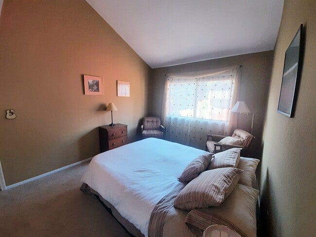 Building Photo - 321 Village Creek Rd